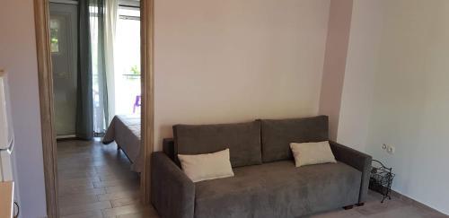 Nikos Psathaki Apartment 2