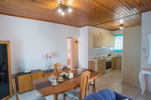 Aelia Apartment