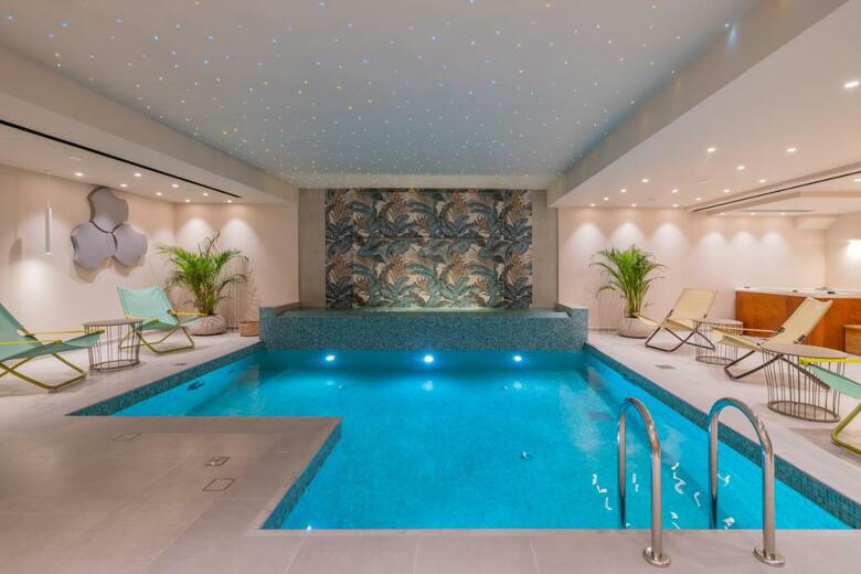 Ionian Plaza Hotel