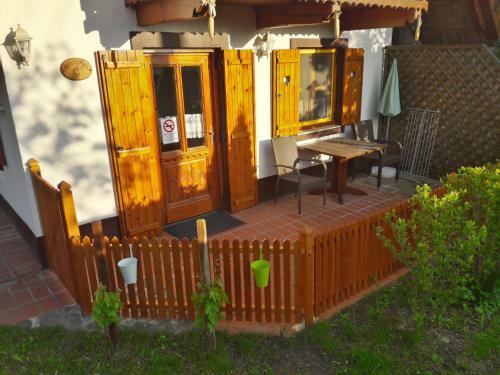 Z�ld Sziget Apartmanh�z