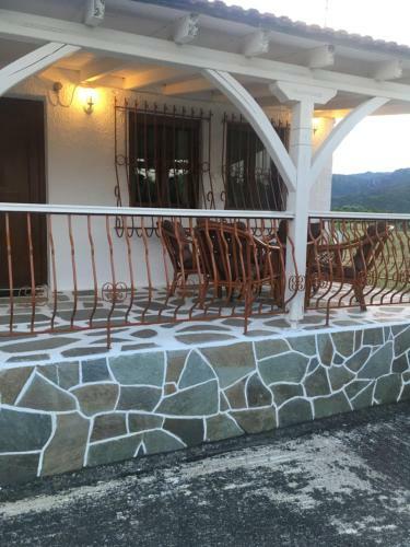 Andronikis House