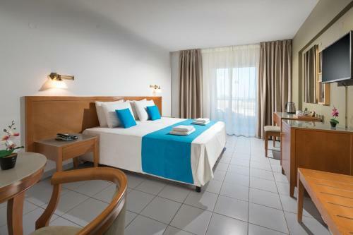 Hotel Aeolian Village Beach Resort