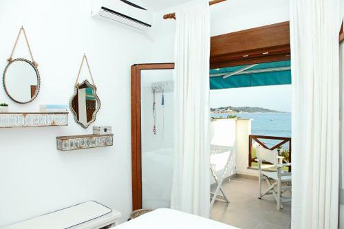 Luxurious Beachfront Family House
