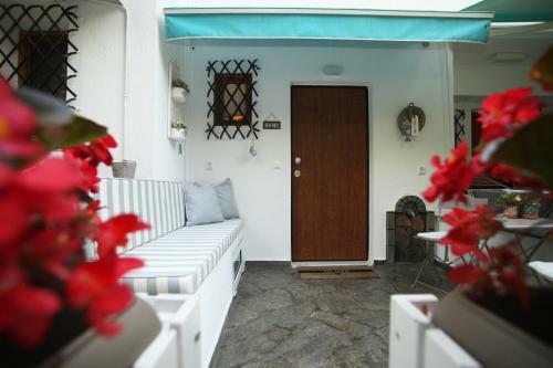 Luxurious Beachfront Family House