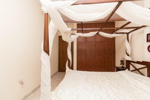 Luxury 2-floor Villa!!