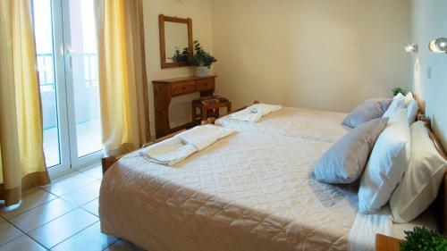 Spiros Apartments