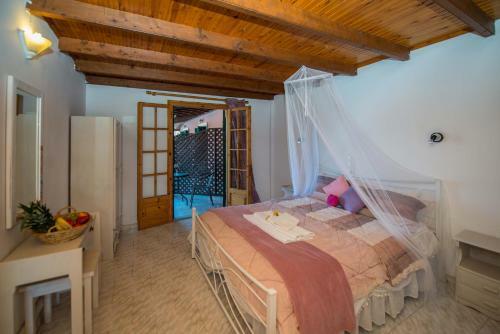 Georgia Apartments Sidari