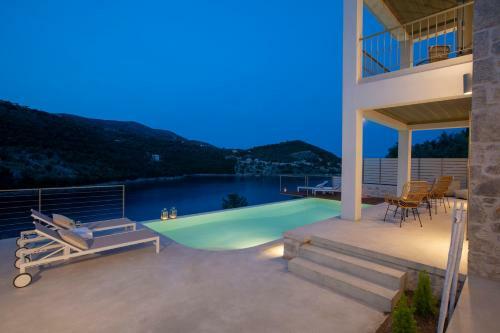 Villa Anthelia-idyllic View And Private Access To The Sea