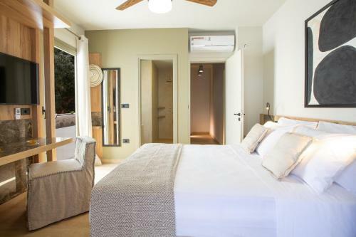 Villa Elanthy-new Luxury Villa With Private Sea Access