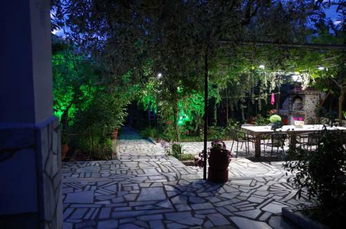 Hostal Garden Guesthouse