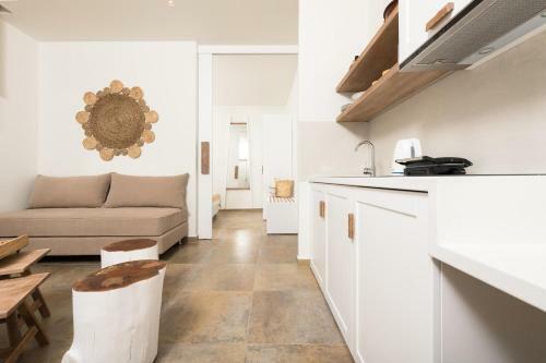 Konstantinou Deluxe Apartments