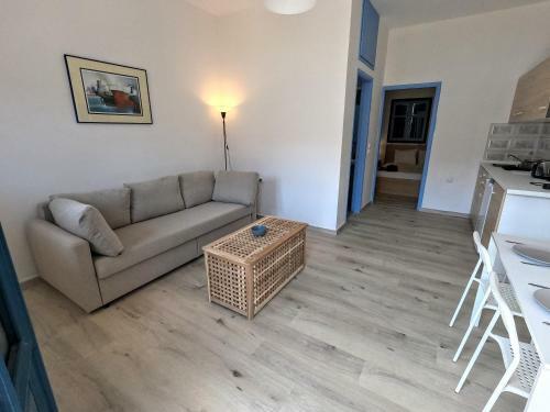 Marina Pedi Apartments