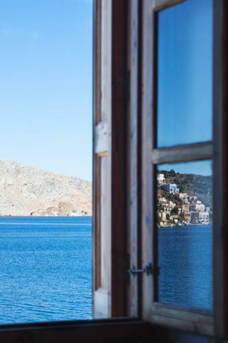 Overthe Sea Apartments