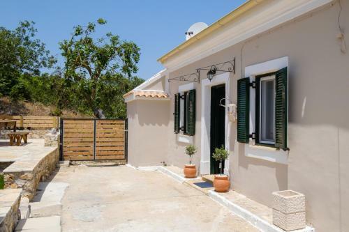 Koukoutsa House Sokraki