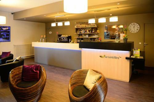 Hotel Logis La Lentillere (restaurant C�t� Parc)