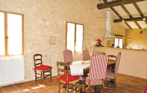 Holiday Home Rue Des Grandes Aires
