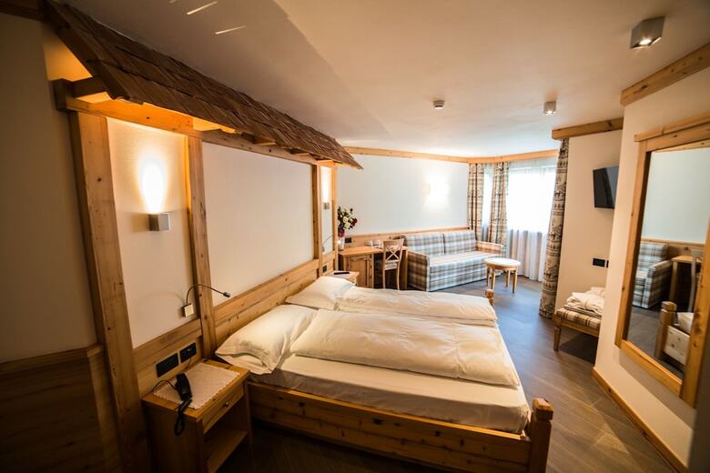 Hotel Garn� Paradisi