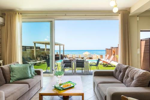 Villa Espera, Luxury Beach Front Residence