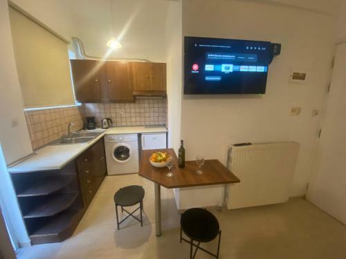 Le Chris Central Apartments