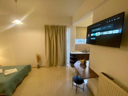 Le Chris Central Apartments