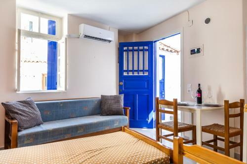Niki's Traditional House