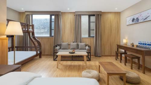 Floral Hotel Wuxi Chanfeng Xiaozhu Lingshan Town