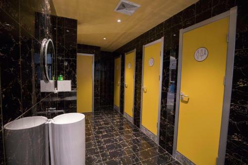 X�jushe Hotel