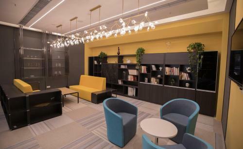 X�jushe Hotel