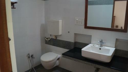 Hotel Nalla Eco Beach Resort