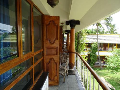 Hotel Nalla Eco Beach Resort