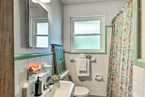 Cozy Pensacola Home With Yard 3 Mi To Downtown