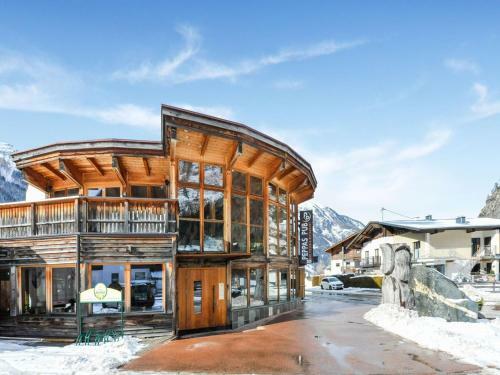 Pleasant Apartment In L�ngenfeld With Ski Storage