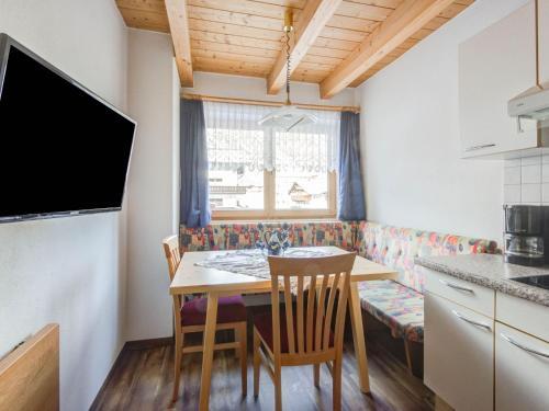 Pleasant Apartment In L�ngenfeld With Ski Storage