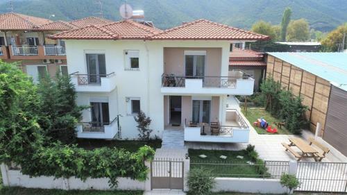 Soso Studios & Apartments