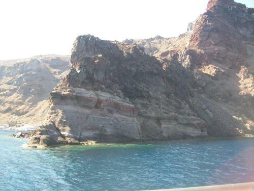 Agrilia Secluded Cave House