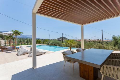 Villa Manitennisvillas