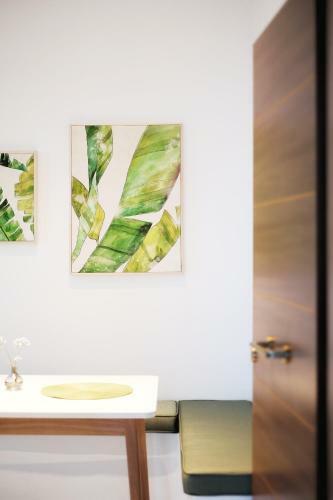 Zen Minimal Luxury Housing Tyros