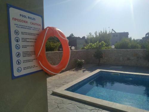 Greek Style Ground Floor Apartment & Pool