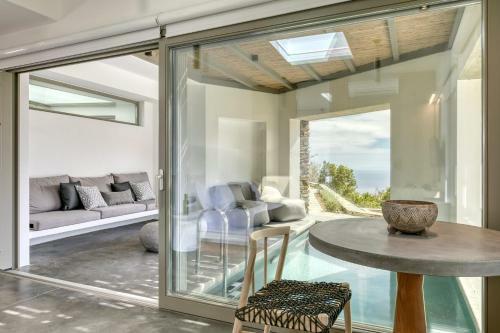 Hotel Tinos Dove Suites