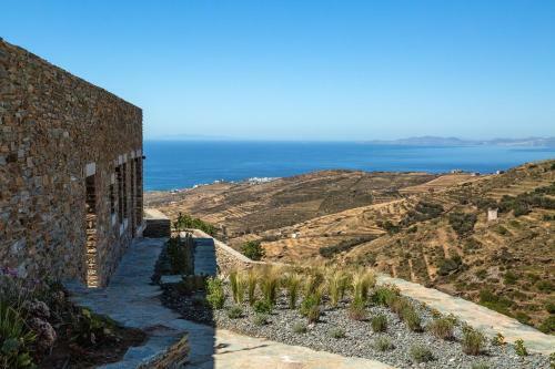 Hotel Tinos Dove Suites