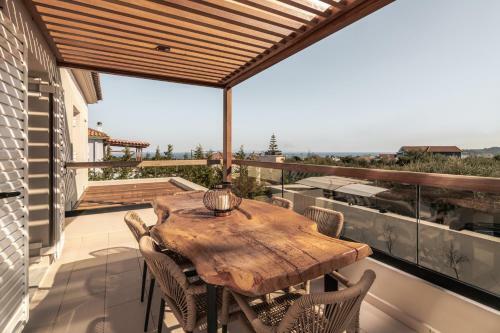 Oresteia Executive Villa, A Flamboyant Retreat