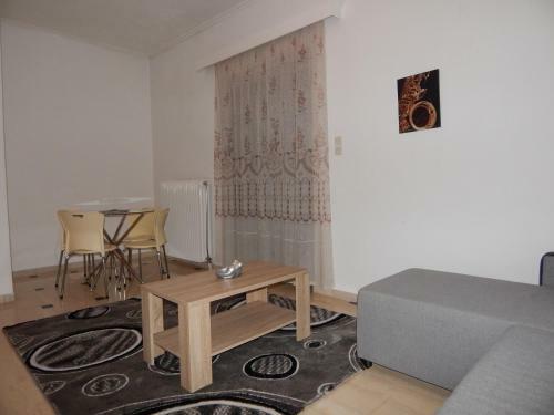 Cozy Apartment For 2-5 People-center Tripoli 1