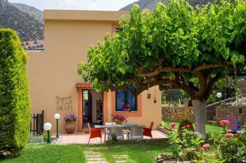 Amari Villa, Beach Hideaway!