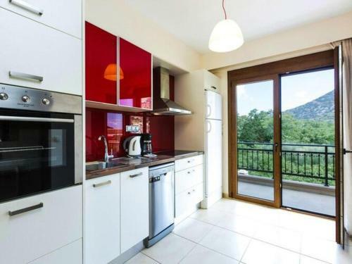 Apartment In Holiday Complex In Vlichada With Parking Space