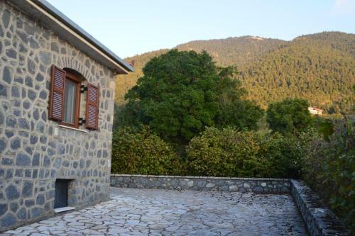 Villa Vytina With Garden And Bbq