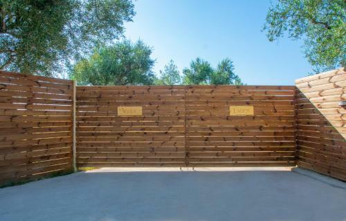 Zante Lagos Holiday Homes Treehouse And Villa