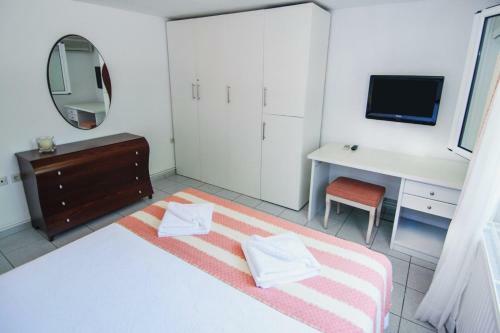 Felenia House