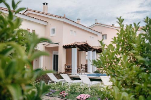 Hotel Corinthian Village