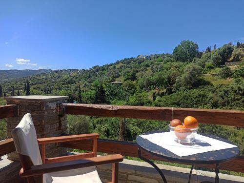 Apartamento Iris' Traditional Stone House