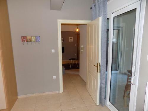 George's Apartment In Volos Area